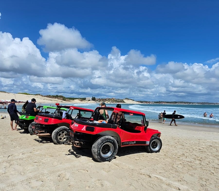 Passeio de buggy pelas dunas de Aquiraz